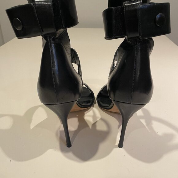 Manolo Blahnik Black Ankle Wrap Sandal - Picture 6 of 9
